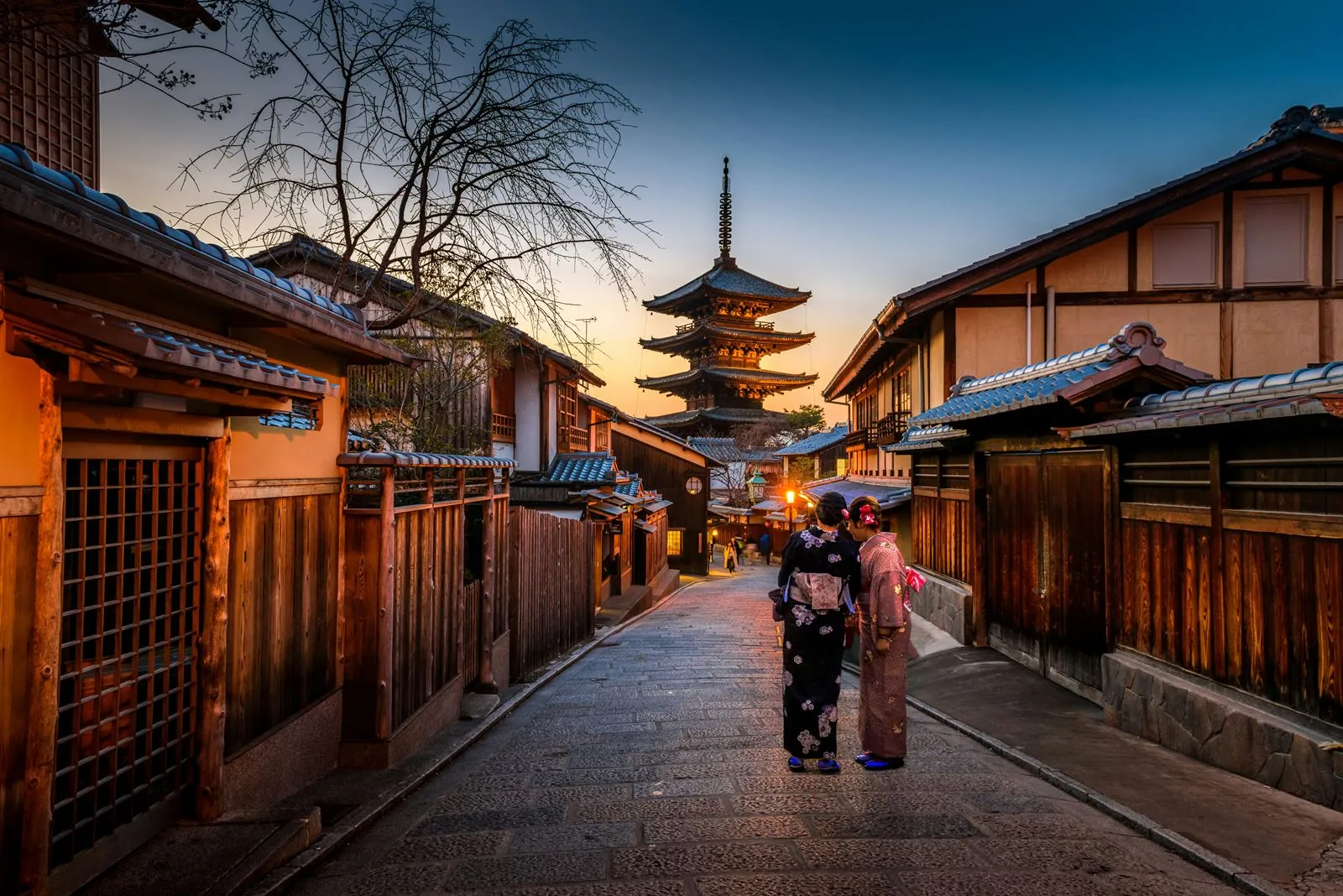 Fushimi Inari-tempel met zijn beroemde rode torii in Kyoto