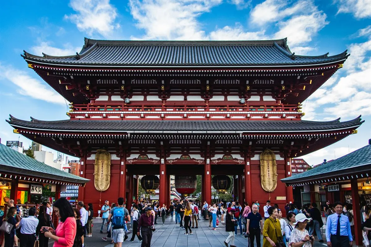 Senso-ji-tempel en straten van Asakusa in Tokyo